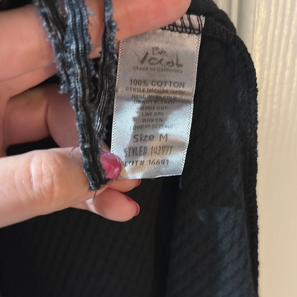 Vocal Black Textured Top - Picture 4 of 5